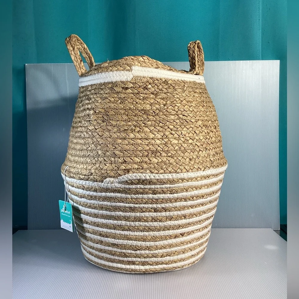 Pillowfort Collapsible Floor Basket